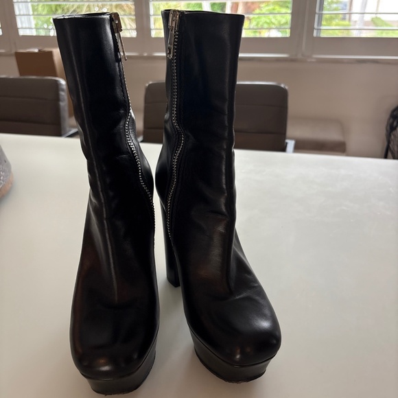 Gucci Platform Black Leather Boot SZ 9.5 - Picture 1 of 10